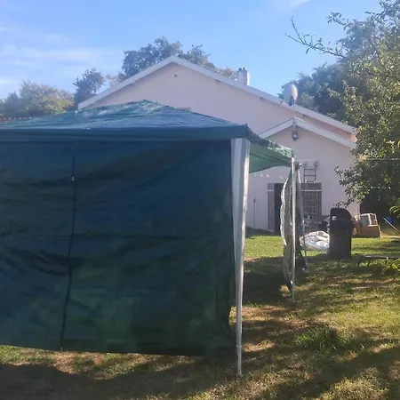 Comme A La Maison Casa rural Pusignan